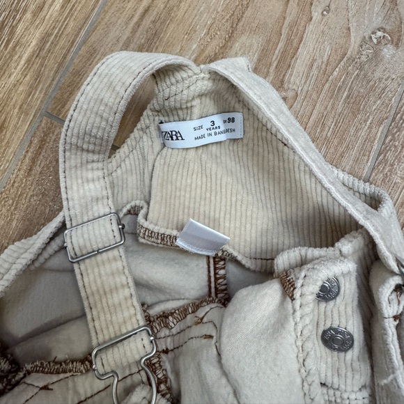 Zara Cream Corduroy Overalls - Picture 2 of 3